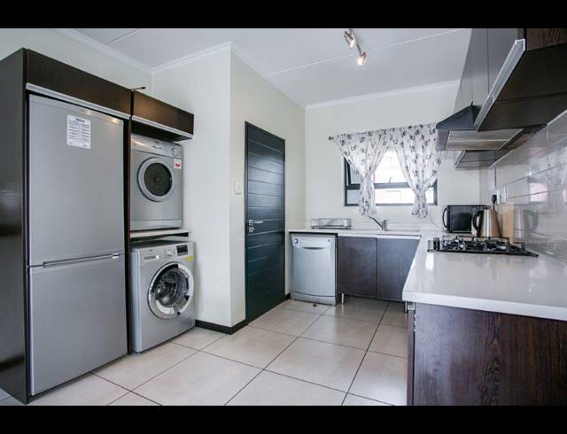 2 BEDROOM APARTMENT SOLD IN FOURWAYS